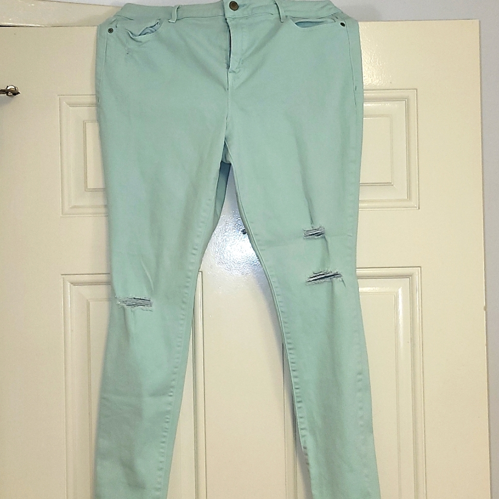 Size: 14 Old Navy Rockstar Jeans